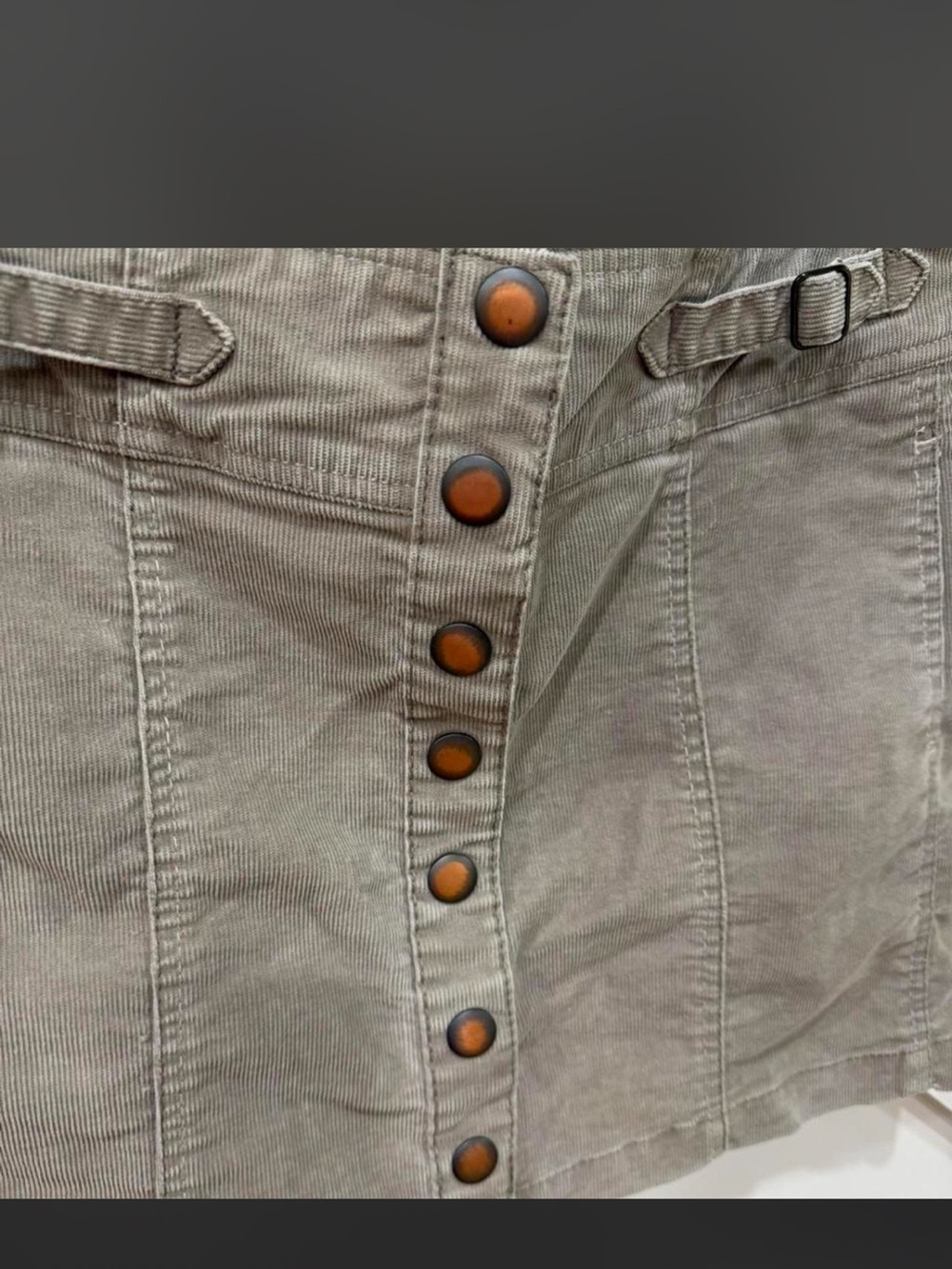 GAP Beige Button-Front Mini Skirt - Picture 5 of 5